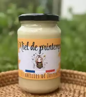 Pot de miel de printemps